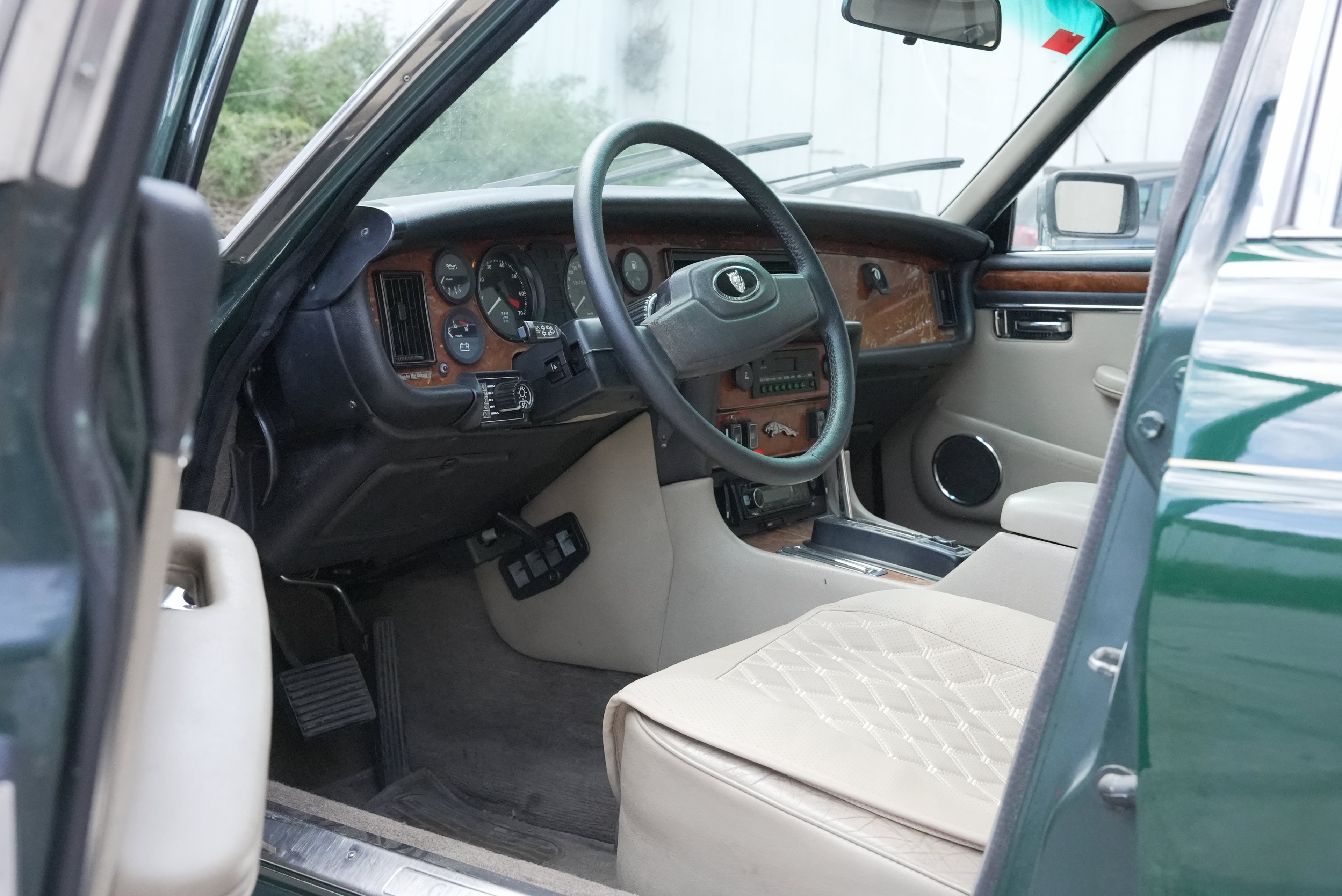Jaguar Sovereign V12 (1987) - foto 6 - Marco Motorsports