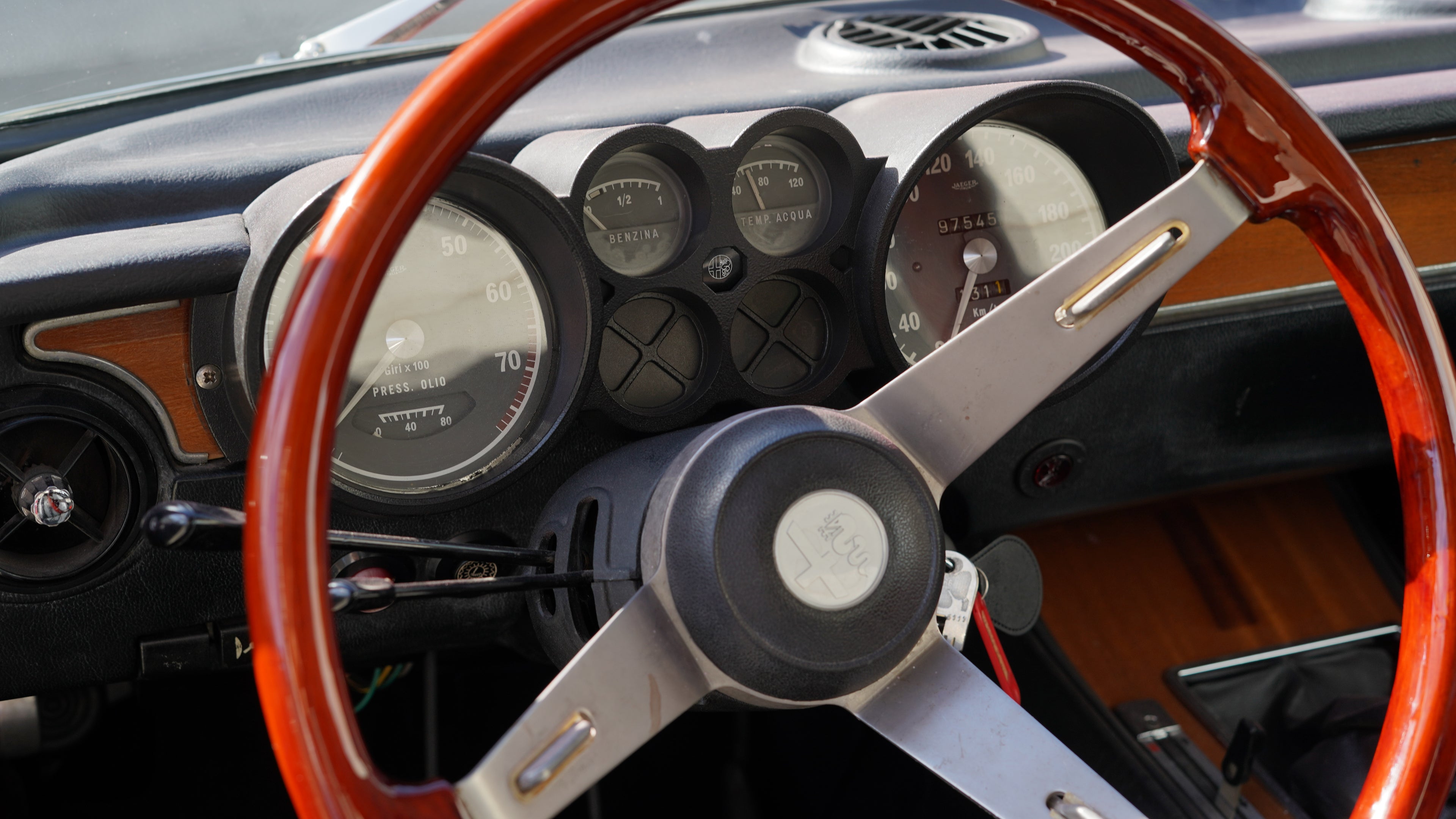 Alfa Romeo Giulia GT 1.6 (1965) - foto 8 - Marco Motorsports